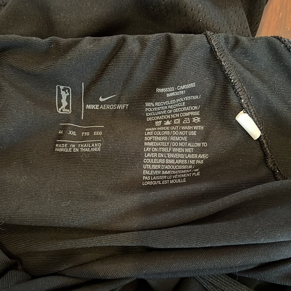 Nike Basketball Shorts - Picture 3 of 3
